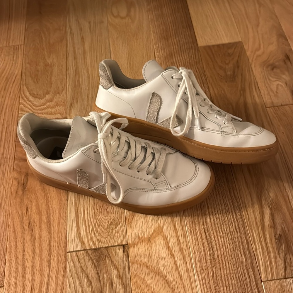 Veja Sneakers Womens